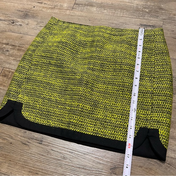 $128 J.CREW SHIRTTAIL MINI SKIRT PIPED TWEED Green & Black RETRO Size 10 - Picture 8 of 9